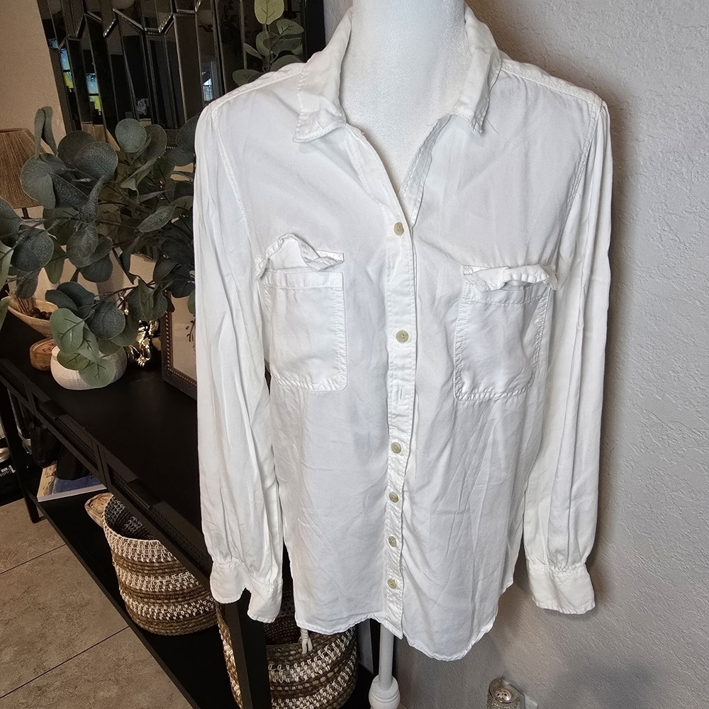 Abercrombie & Fitch Women's White Button Shirt Size L Comfort Relax Soft